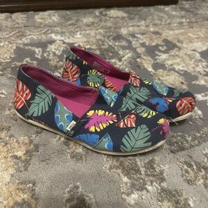 Toms Multicolor Leaf Print Women's Flats